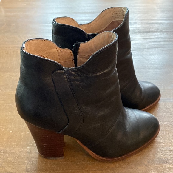 Halogen black leather booties, size 6 - Picture 2 of 6